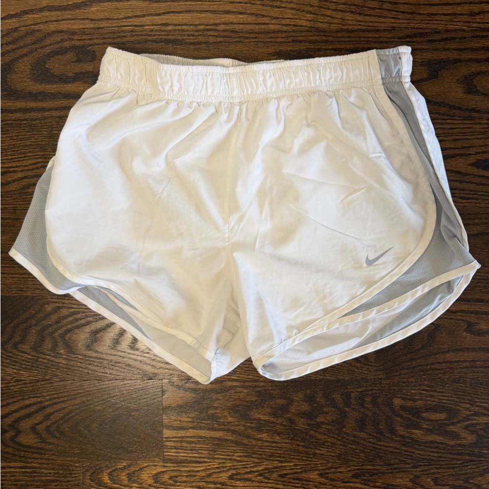 Nike Dri-FIT tempo White Shorts